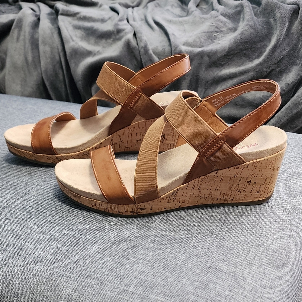 Brown WearEver cork wedges - Picture 3 of 5